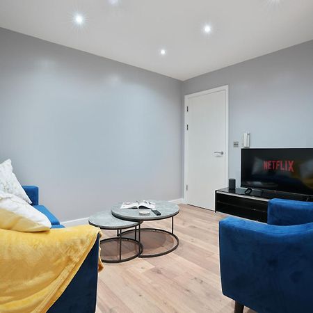 Stylish Modern Home In Sheffield Exterior photo